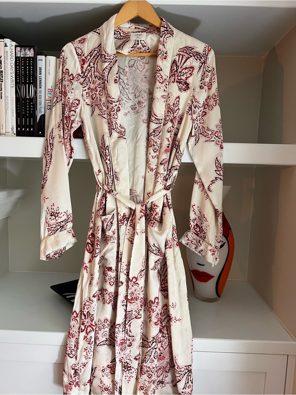 Women's Cream and Burgundy Paisley kimono